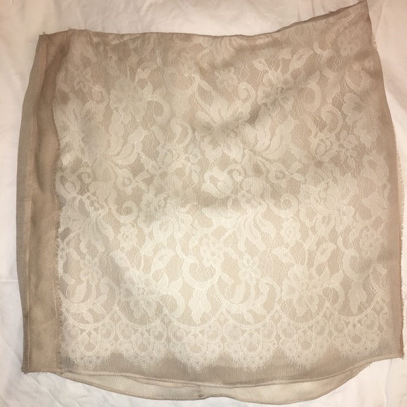 HAUTE HIPPE  SILK SKIRT - SIZE SMALL - Picture 7 of 12